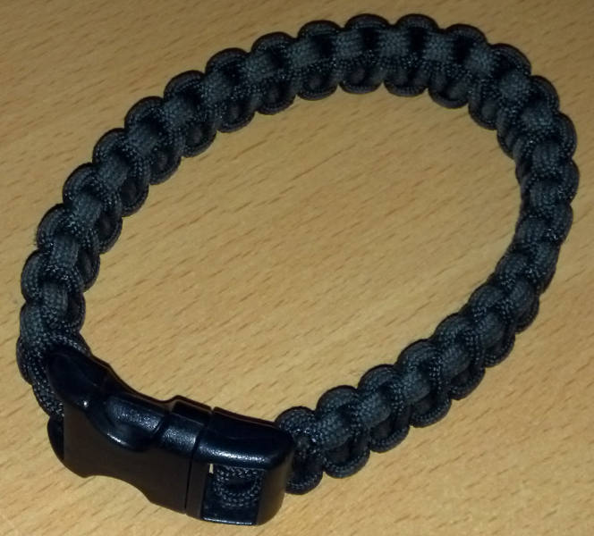 paracord bracelet