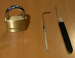 Brinks 40mm lockpicking geek-prepper